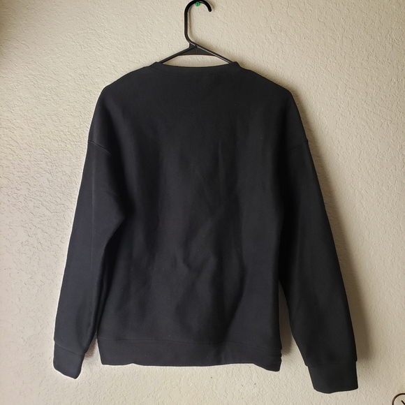 Cute Black Thick Sweater with Heart Print - Picture 3 of 5